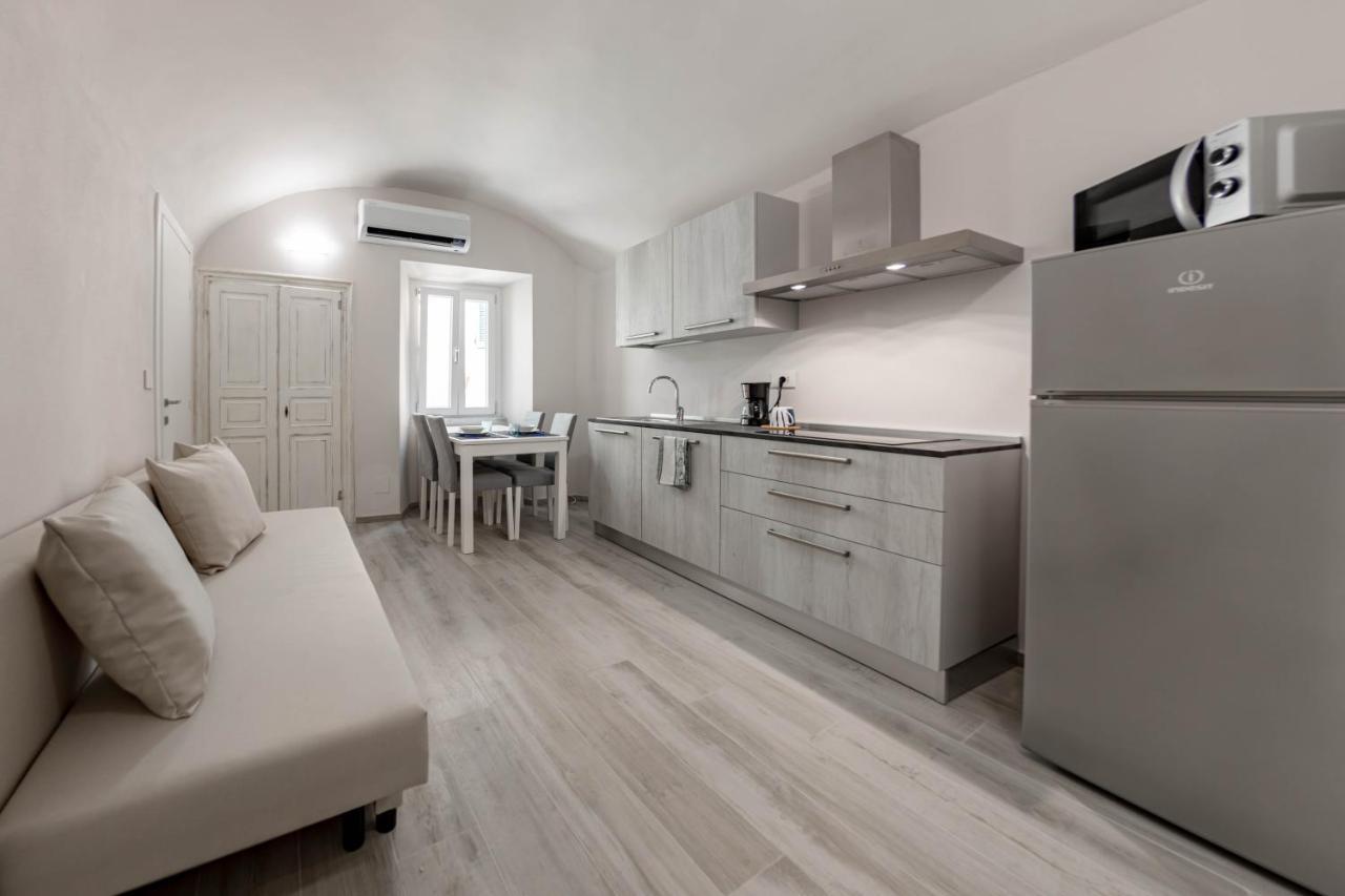 H11 Piccola Perla A Un Passo Dal Mare Apartment Santo Stefano al Mare Exterior photo